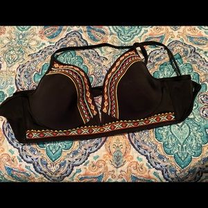 Women’s underwire swim top